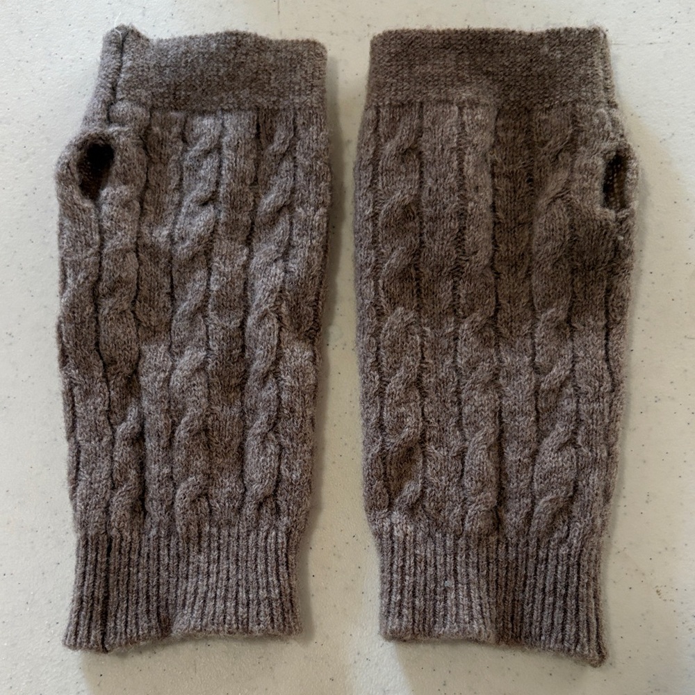 ❄️🧶🤲Wool Taupe Cable Knit Fingerless Mittens Gloves Wrist Warmers One Size